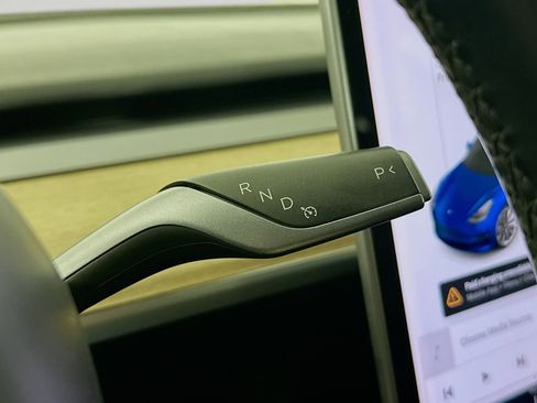 Used 2018 Tesla Model 3 Long Range image 23