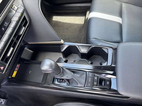 Used 2026 Toyota Camry SE FWD image 36
