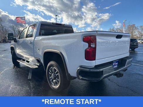 Used 2022 Chevrolet Silverado 2500 LT w/ Convenience Package image 5