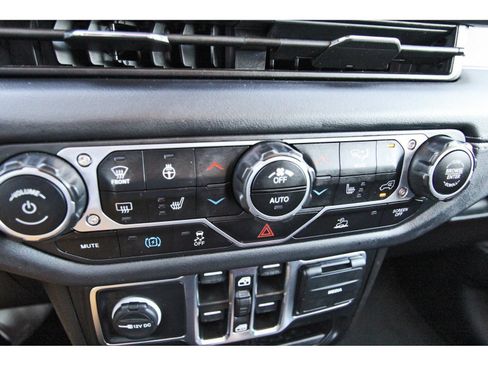 Used 2024 Jeep Wrangler Unlimited Sahara AWD/4WD image 26