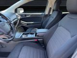 Used 2019 Ford Edge SE image 2
