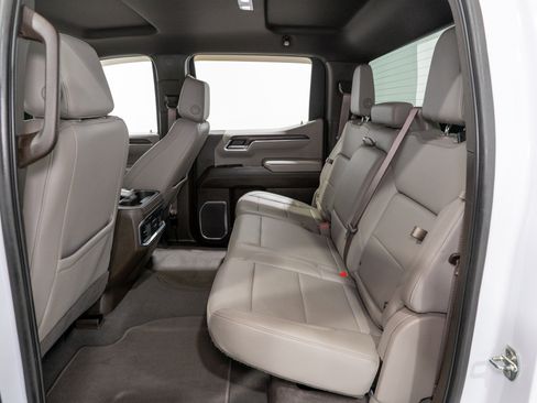 Used 2023 GMC Sierra 1500 SLT w/ SLT Premium Package AWD/4WD image 29