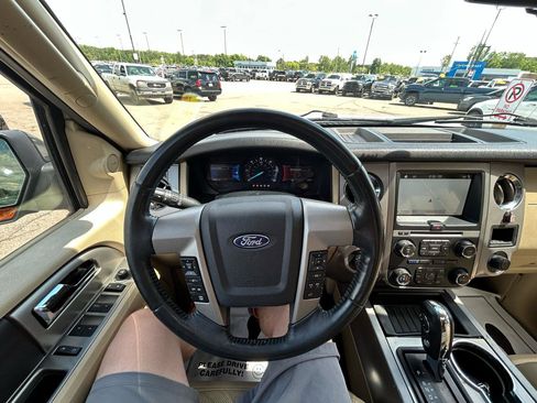 Used 2017 Ford Expedition EL Limited w/ Equipment Group 301A AWD/4WD image 33