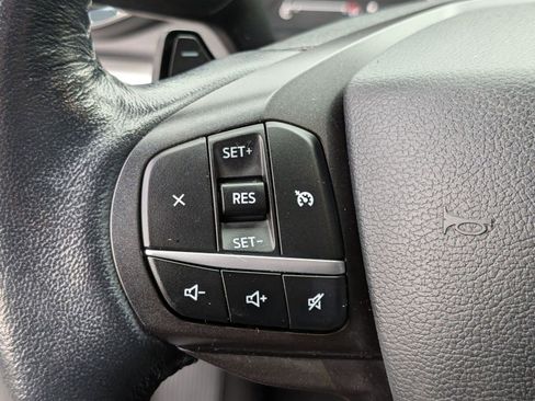 Used 2020 Ford Explorer XLT w/ Equipment Group 202A image 18