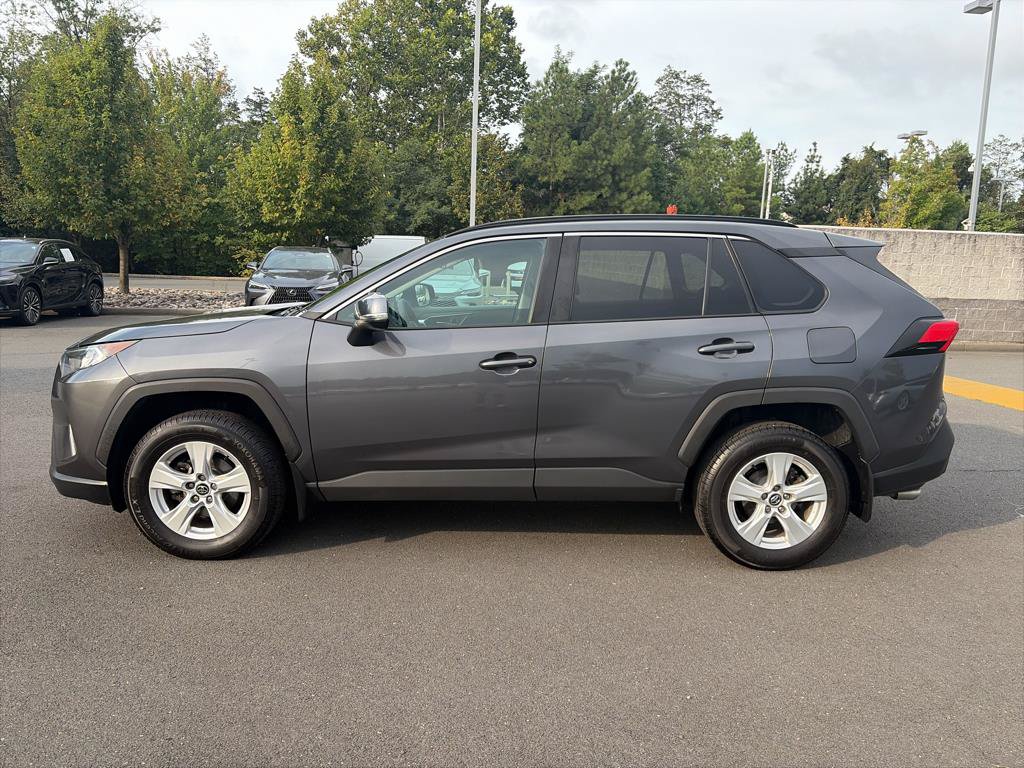 Used 2021 Toyota RAV4 XLE AWD/4WD image 4