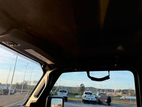 Used 2020 Jeep Gladiator Rubicon image 21