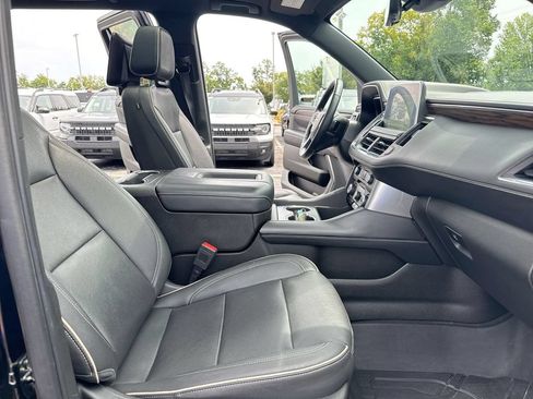 Used 2023 Chevrolet Tahoe Premier w/ Premium Package 2 AWD/4WD image 23