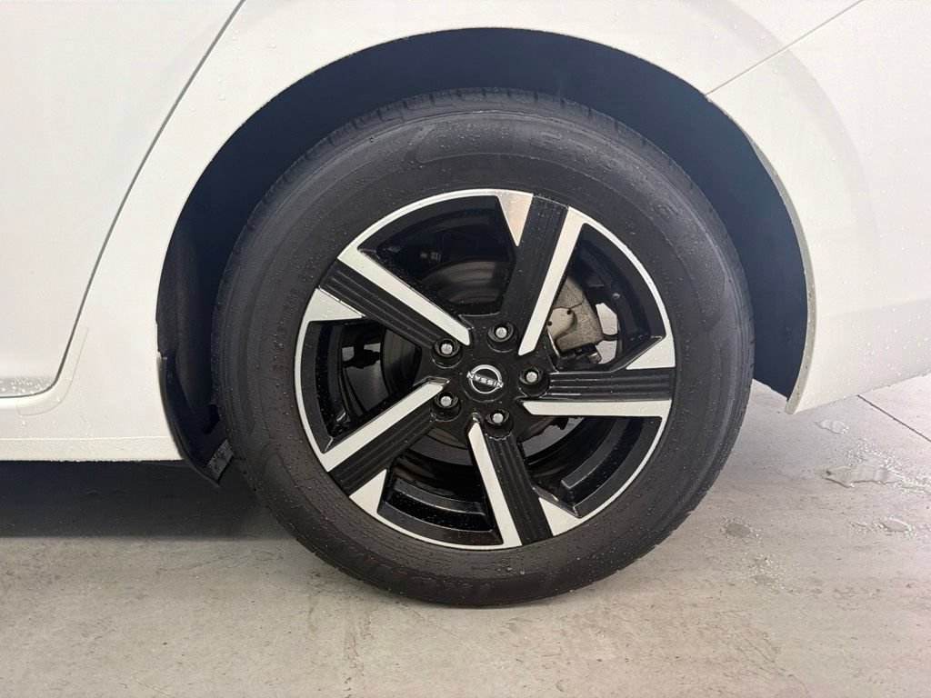 Used 2024 Nissan Sentra SV FWD image 9