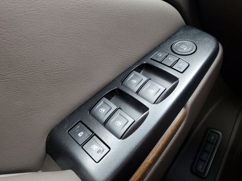 Used 2019 GMC Yukon XL Denali w/ Denali Ultimate Package image 25