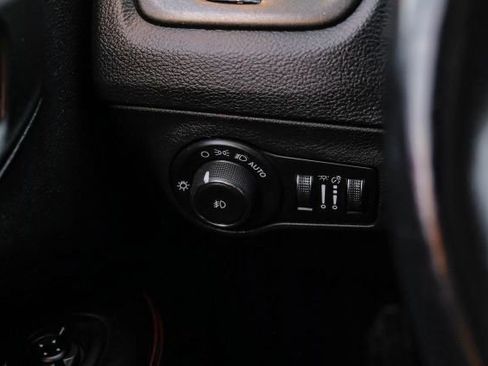 Used 2019 Jeep Compass Trailhawk image 31