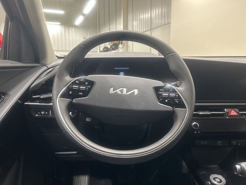 New 2025 Kia Niro EX image 13
