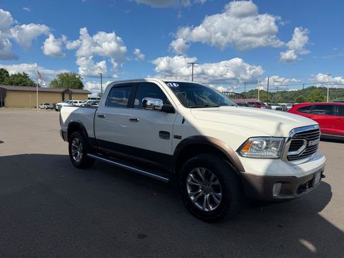 Used 2018 RAM 1500 Laramie Longhorn AWD/4WD image 3