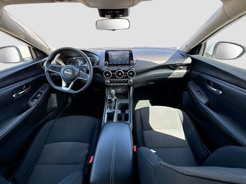 Used 2024 Nissan Sentra SV w/ Trunk Package image 11