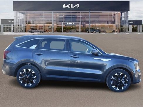 New 2025 Kia Sorento SX image 2