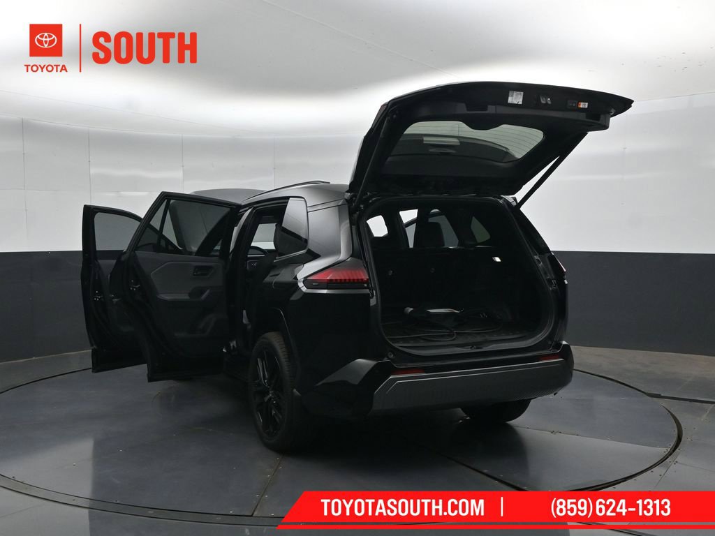 Used 2026 Toyota RAV4 XSE AWD/4WD image 56