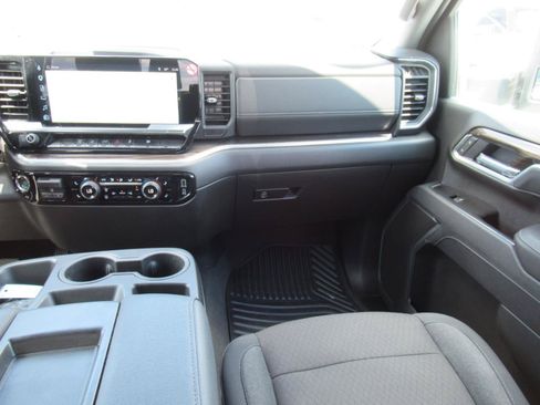 Certified 2025 Chevrolet Silverado 2500 LT w/ Convenience Package AWD/4WD image 14