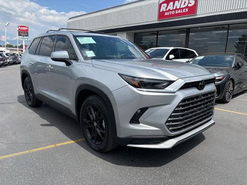 Used 2024 Toyota Grand Highlander AWD Hybrid image 2