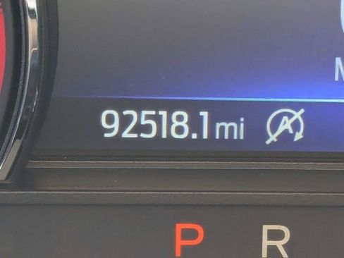 Used 2020 Ford Explorer XLT image 29