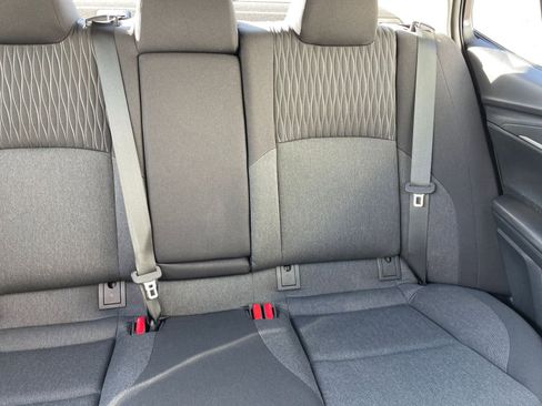 Used 2025 Toyota Camry LE image 36