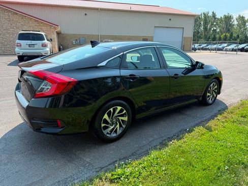 Used 2018 Honda Civic EX image 3