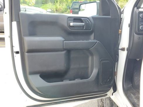 Used 2020 Chevrolet Silverado 1500 Custom Trail Boss w/ Custom Convenience Package image 10