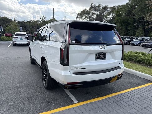 Used 2023 Cadillac Escalade Sport Platinum w/ LPO, ONYX Package image 11