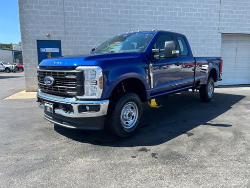 New 2026 Ford F350 XL w/ XL Chrome Package image 2