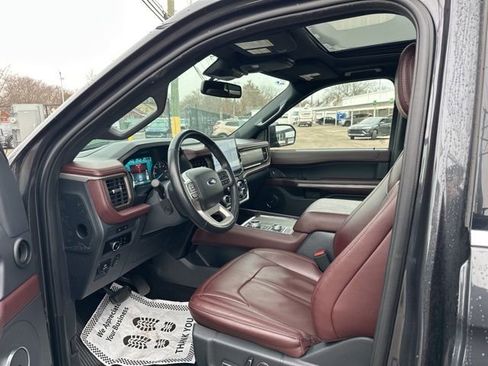 Used 2024 Ford Expedition Max Limited image 11