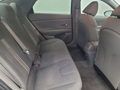 Used 2021 Hyundai Elantra SEL w/ Cargo Package image 19