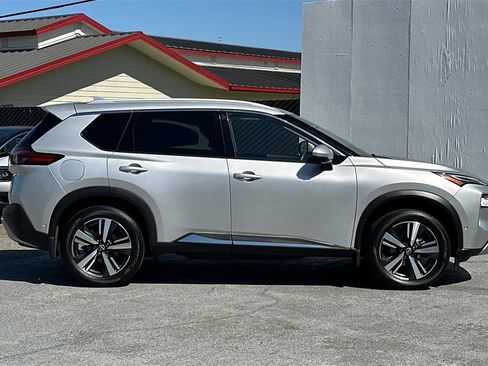 Used 2022 Nissan Rogue Platinum w/ Head-Up Display Package image 3