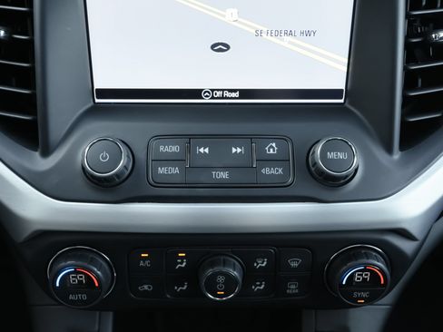 Used 2019 GMC Acadia SLT w/ LPO, Floor Liner Package AWD/4WD image 15