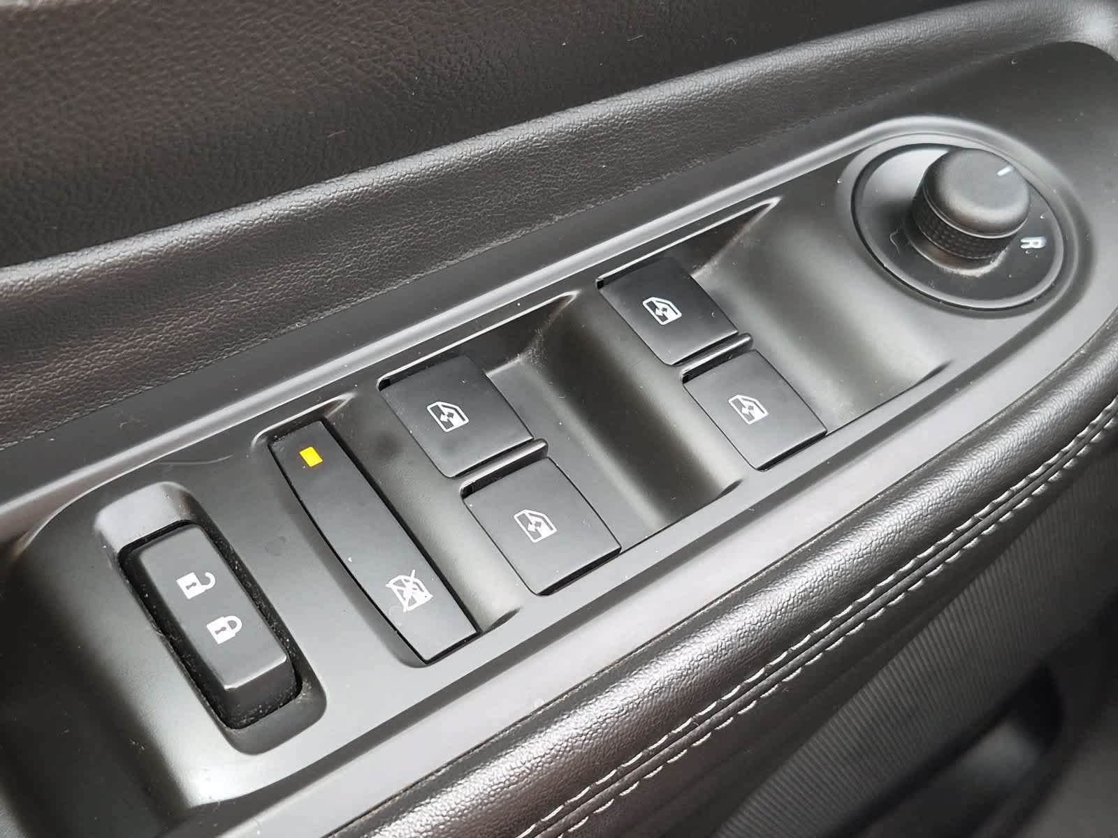 Used 2020 Buick Encore Preferred w/ Safety Package FWD image 28