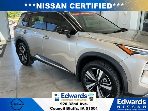 Used 2023 Nissan Rogue Platinum w/ Platinum Premium Package AWD/4WD image 2