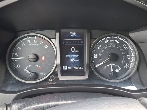 Used 2019 Toyota Tacoma TRD Off-Road image 13