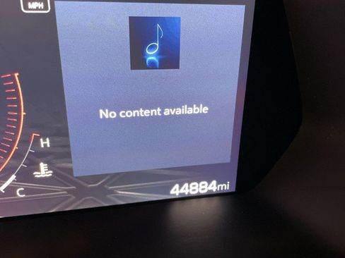 Used 2024 GMC Canyon AT4 w/ Technology Package image 15