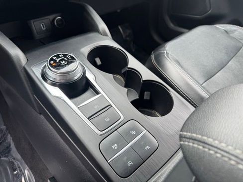 Used 2020 Ford Escape Titanium image 30