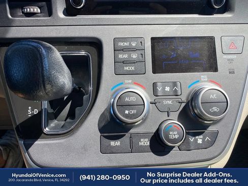 Used 2020 Toyota Sienna L FWD image 13