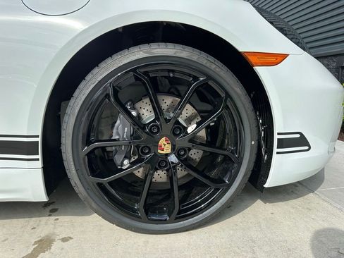 Used 2025 Porsche 718 Boxster image 37