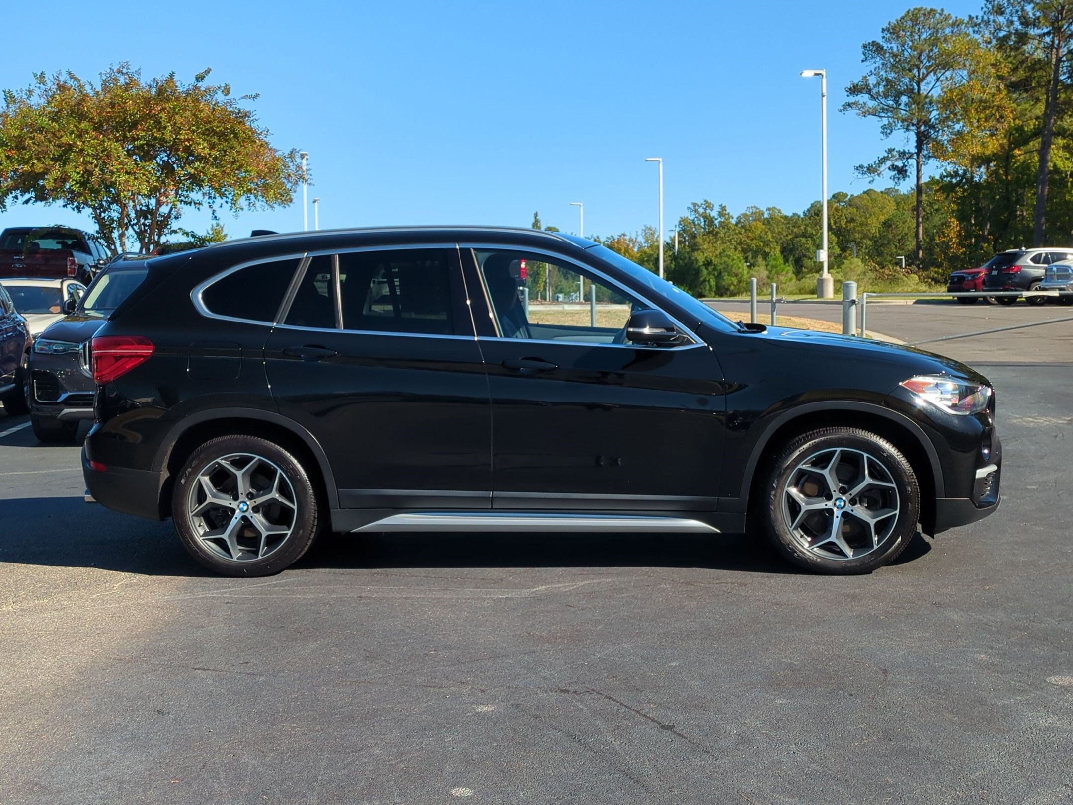 Used 2018 BMW X1 xDrive28i w/ Convenience Package AWD/4WD image 10