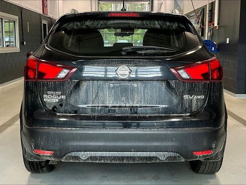 Used 2019 Nissan Rogue Sport SV w/ All-Weather Package image 5