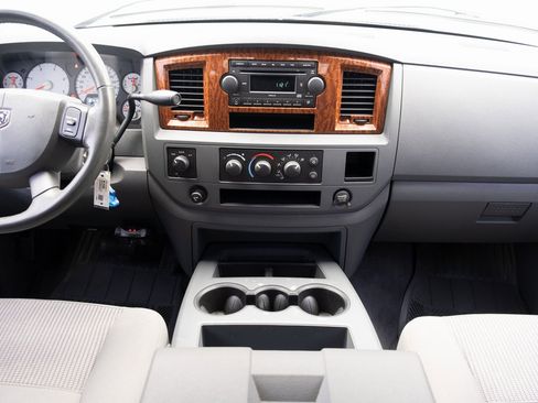 Used 2006 Dodge Ram 2500 Truck SLT w/ Quad Cab Big Horn Value Group image 16