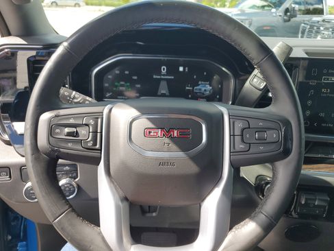 Used 2023 GMC Sierra 1500 Elevation image 16