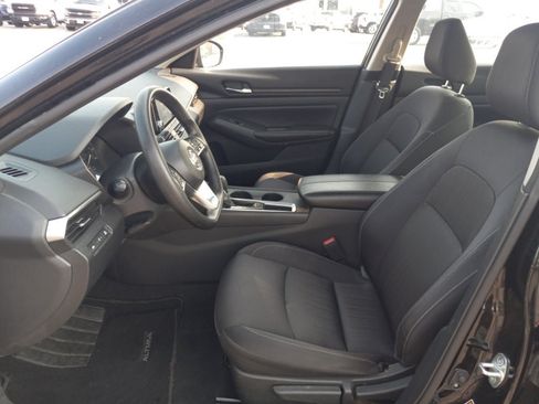 Used 2022 Nissan Altima 2.5 S FWD image 5