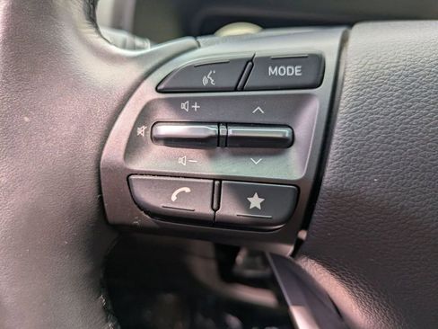 Certified 2022 Hyundai Kona Limited w/ Cargo Package image 17