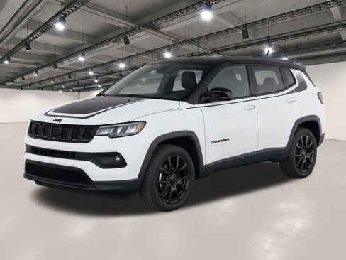 Used 2023 Jeep Compass Latitude AWD/4WD image 1