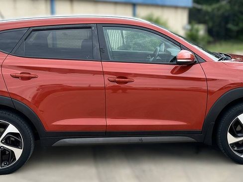 Used 2016 Hyundai Tucson Sport FWD image 9