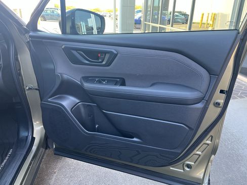 Used 2025 Subaru Forester Premium w/ Convenience Package #1 AWD/4WD image 14