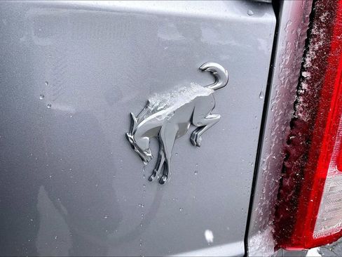 Certified 2024 Ford Bronco Black Diamond image 7