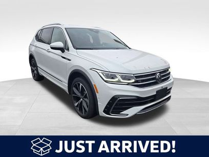 Used 2024 Volkswagen Tiguan SEL R-Line