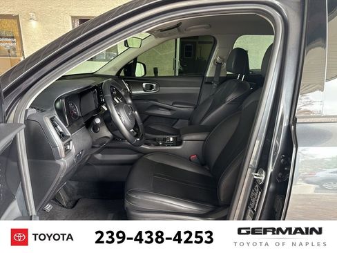 Used 2022 Kia Sorento S image 14